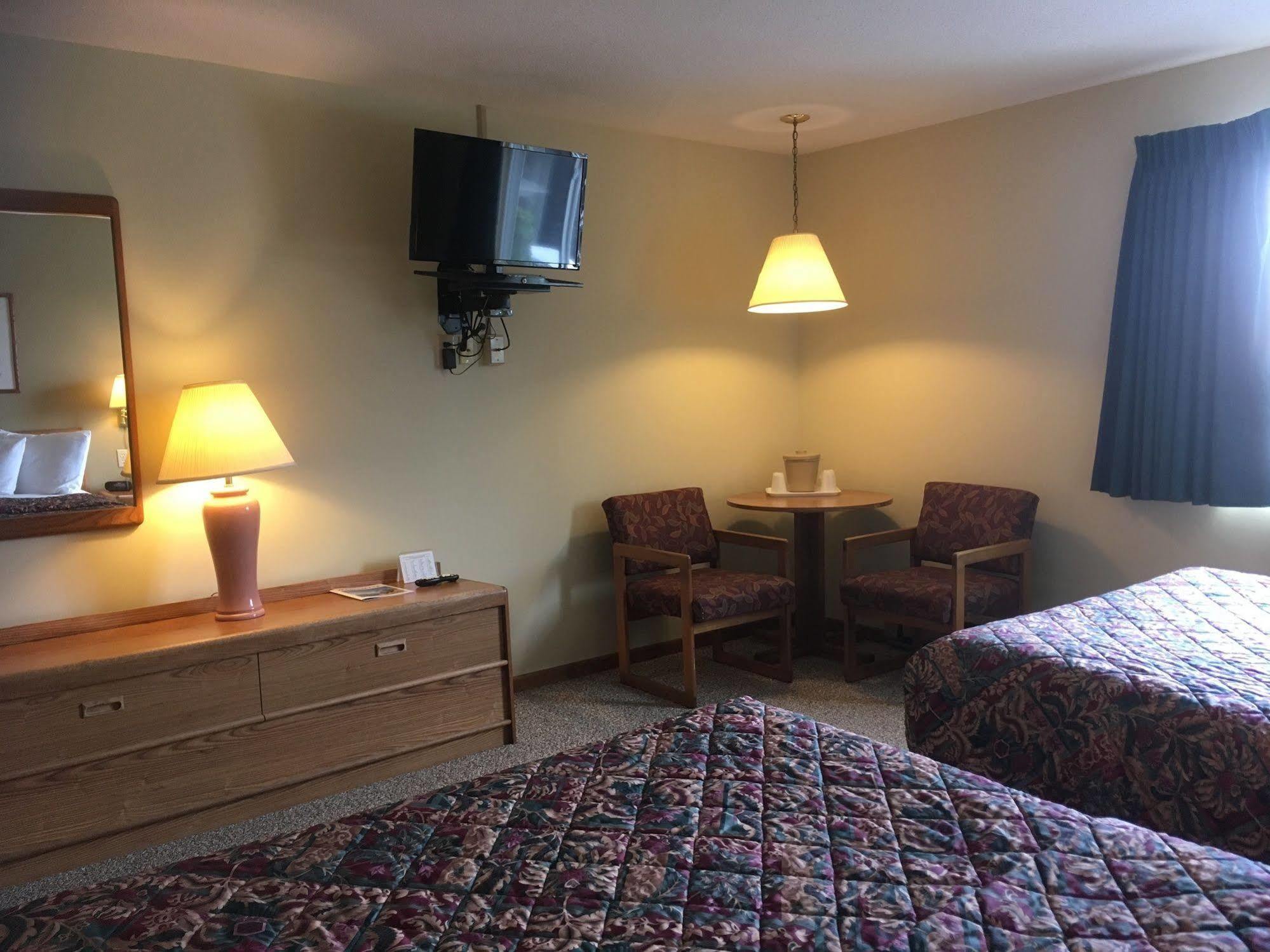 Value Host Motor Inn 马凯特 外观 照片